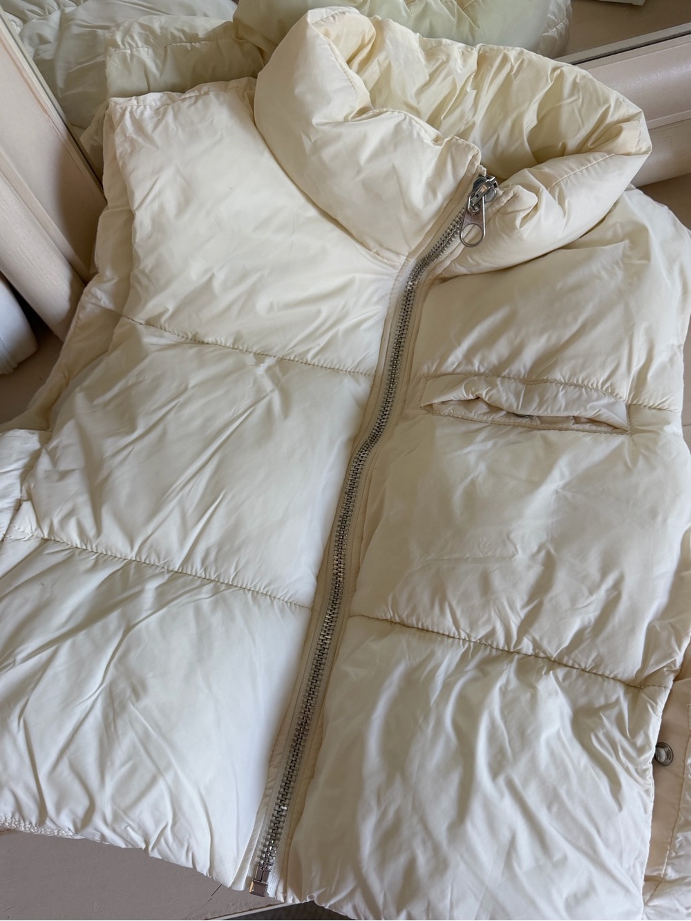 Pull&Bear Cream Quilted Puffer Vest with High Collar